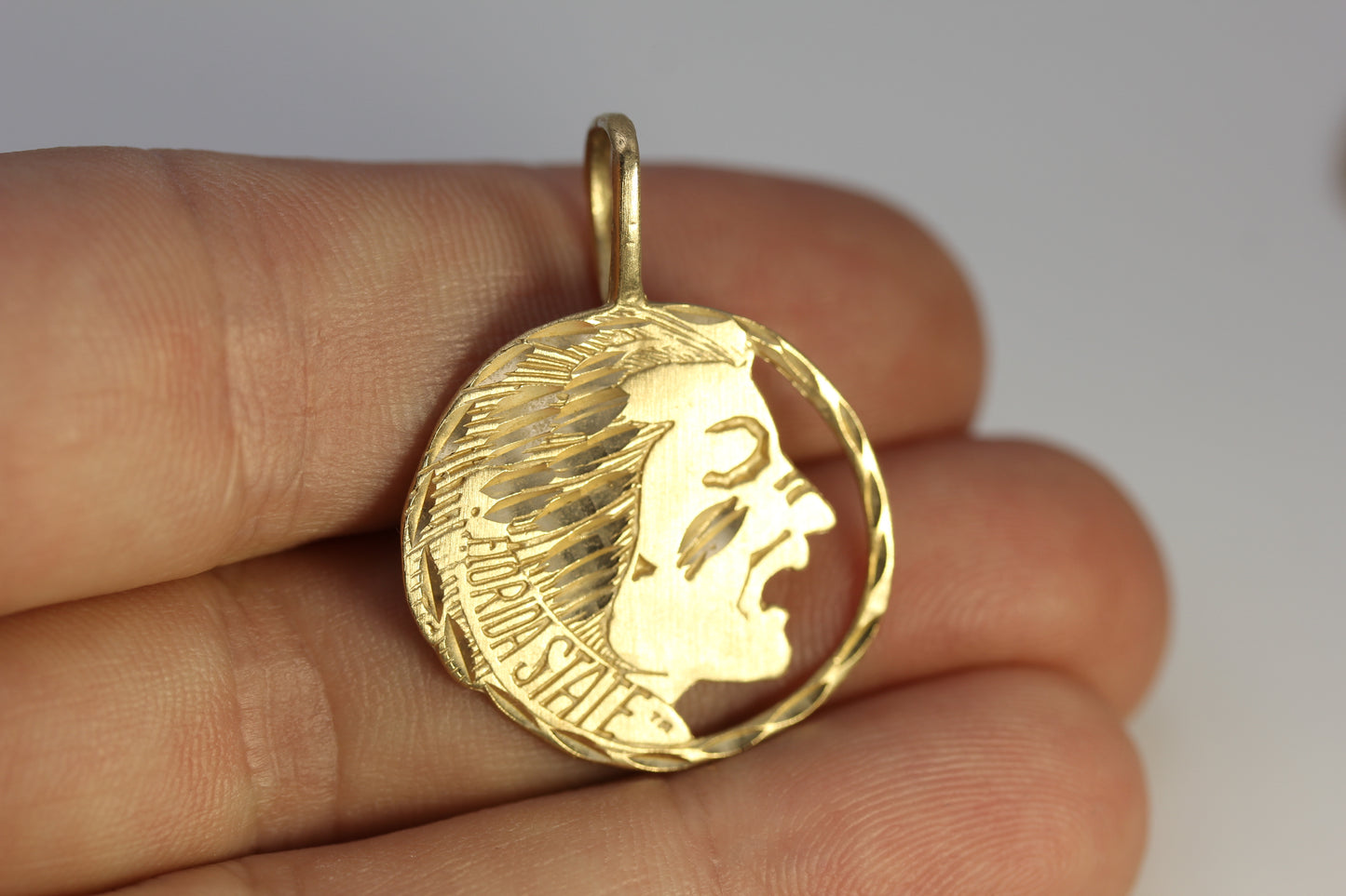 14k Yellow Gold Florida State University Pendant Seminoles 2.6 grams 1 in x 1.25 in