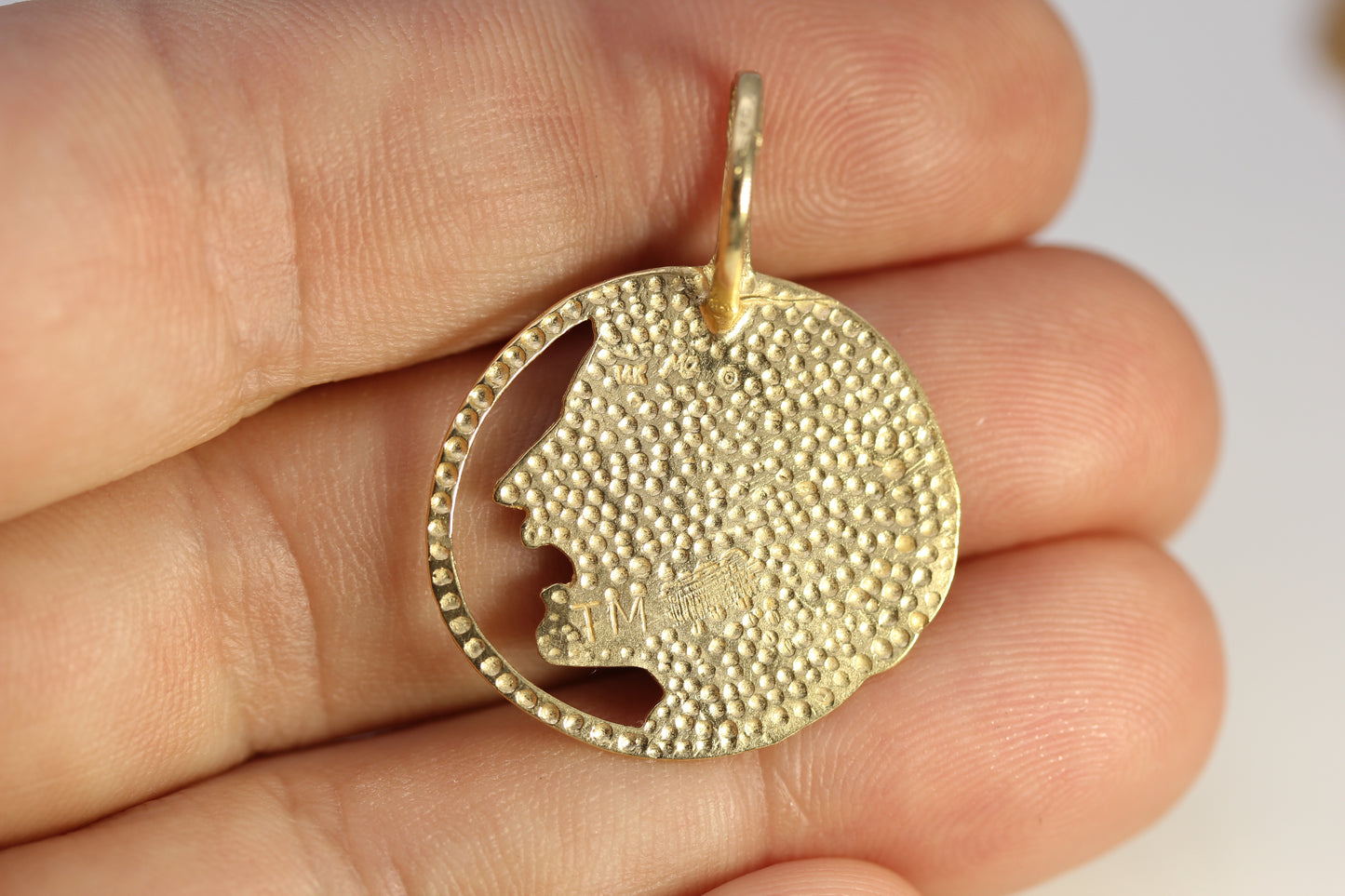 14k Yellow Gold Florida State University Pendant Seminoles 2.6 grams 1 in x 1.25 in