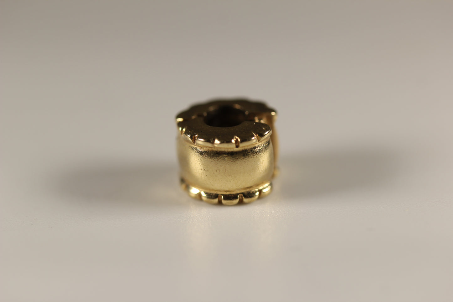 Pandora 14k Gold Whisper Beveled Clip Charm Retired - #750256