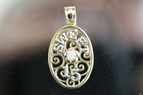 14k White Yellow Rose Gold Quinceañeras 15 Años Sweet 15 Rose Oval Pendant