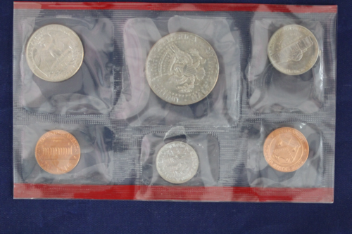 1985 P&D U.S. Mint Uncirculated Coin Set w/ Original Packaging