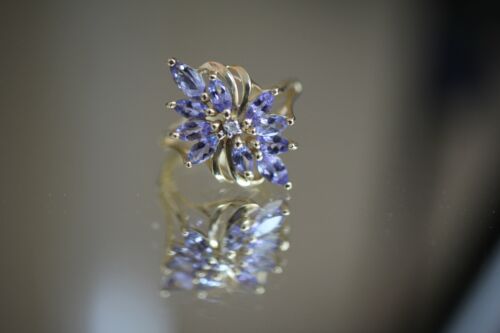 14k Yellow Gold 1.29 cttw Tanzanite Marquise Spray Cluster Ring - Size 6