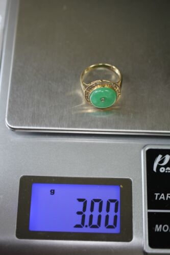 14k Yellow Gold Greek Key Design Round Green Jade Ring - Size 6.5