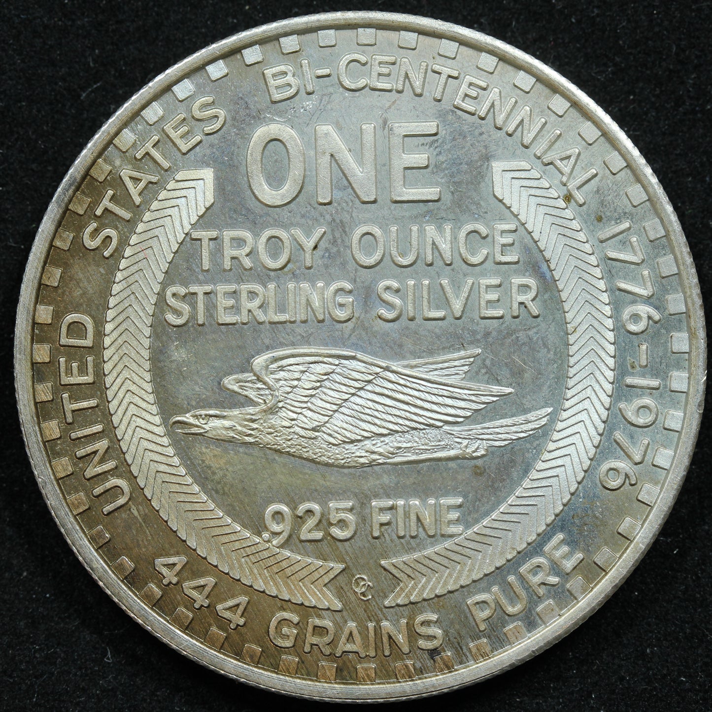 1971 United Monetary Corporation Of America 1 oz .925 Sterling Silver Art Round