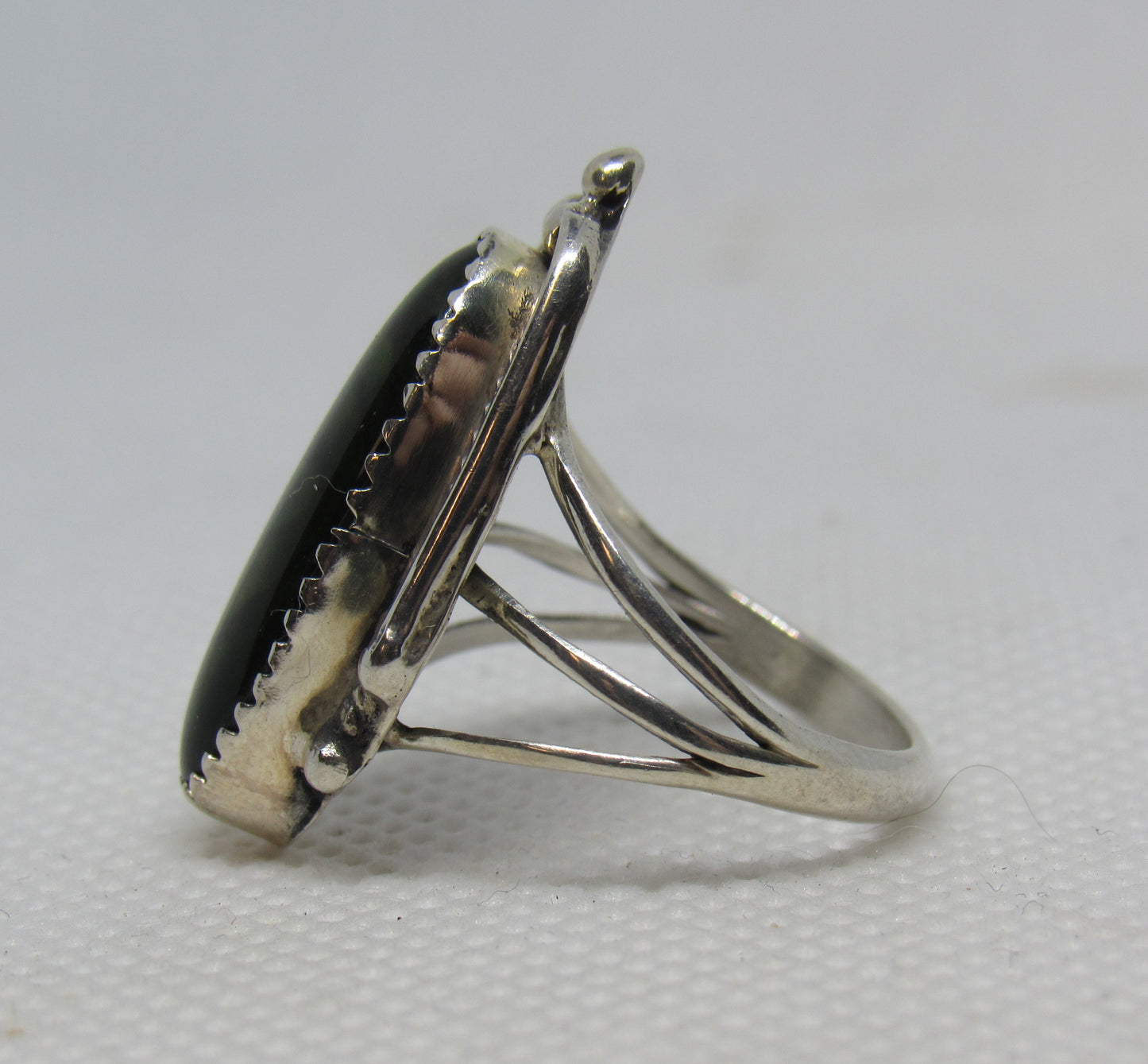 Navajo Circle J.W. Sterling Leaf and Green Abalone Ring - Sz 6.75