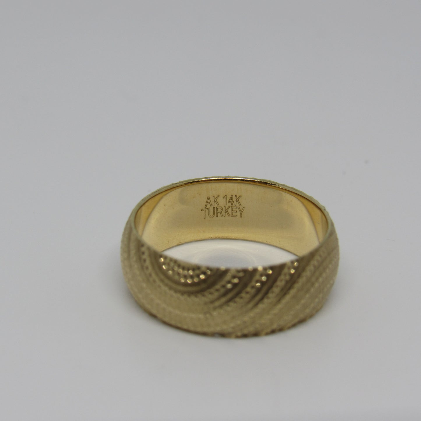 14k Yellow Gold Turkey Ring Band Etched Swirls - 7 mm Size 6.75