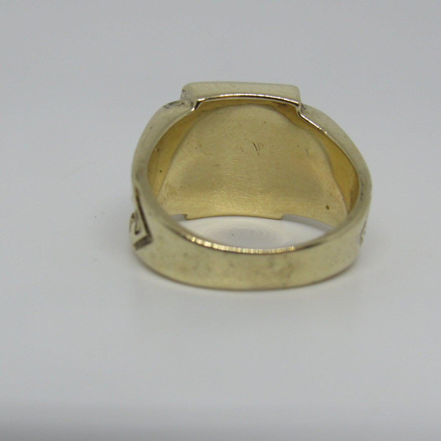 10K Yellow Gold Red Stone Masonic Ring - Sz 7.25
