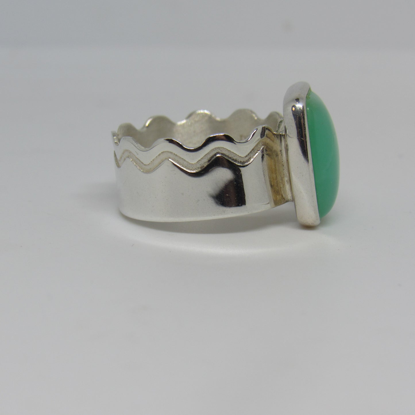 Jay King DTR Sterling Silver 925 Green Jade? Cabochon Ring Scalloped Band - Sz 7.75