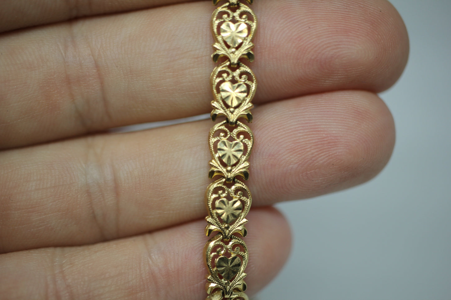 14K Yellow Gold Beverly Hills Gold Filigree Hearts Bracelet - 7.25 in
